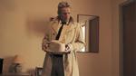 Problemknuser. Ole Lemmeke spiller en mystisk mand med et mystisk aggregat. Foto fra filmen. 