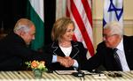 ENIGHED. De to ledere, den palæstinensiske præsident Mahmoud Abbas til højre og den israelske premierminister BenjaminNetanyahu, blev enige om at mødes igen om to uger i Mellemøsten. 