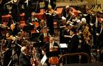 New York Philharmonics dirigent Alan Gilbert styrede slagets gang for et veloplagt NDR-orkester, der har øvet på Mahler intenst de sidste 10 år. Arkivfoto. 