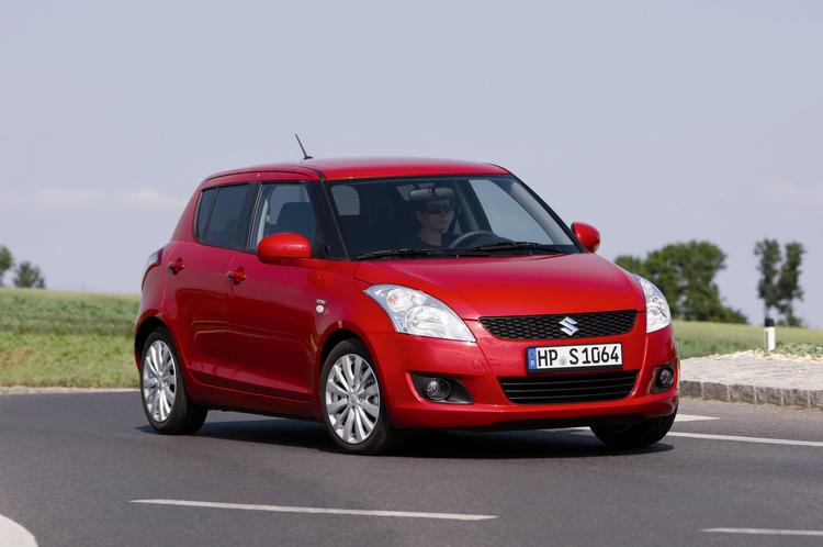 Suzuki har gjort Swift  en anelse større, men udseendet er  stort set som før. Næsten alle dele siges  dog at være nye. Foto: Suzuki 