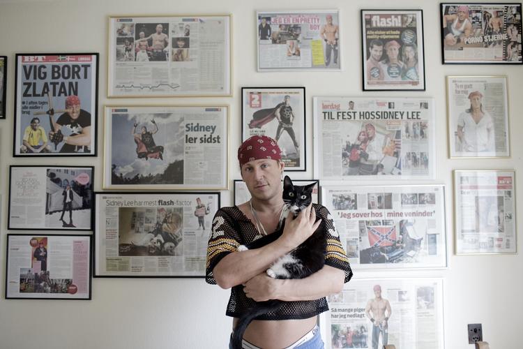 Værst. 10000000% Sidney Lee, skriver en politiken-bruger som kommentar til afstemningen om  årets værste tv-personlighed. 