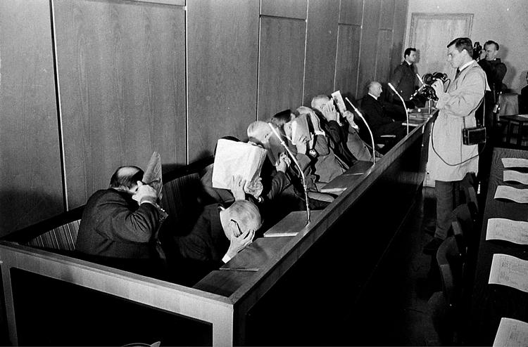 Drabsmaskineri. I midten af 1960'erne blev 10 tidligere SS'ere dømt for deres deltagelse i uhyrlighederne i Treblinka. 