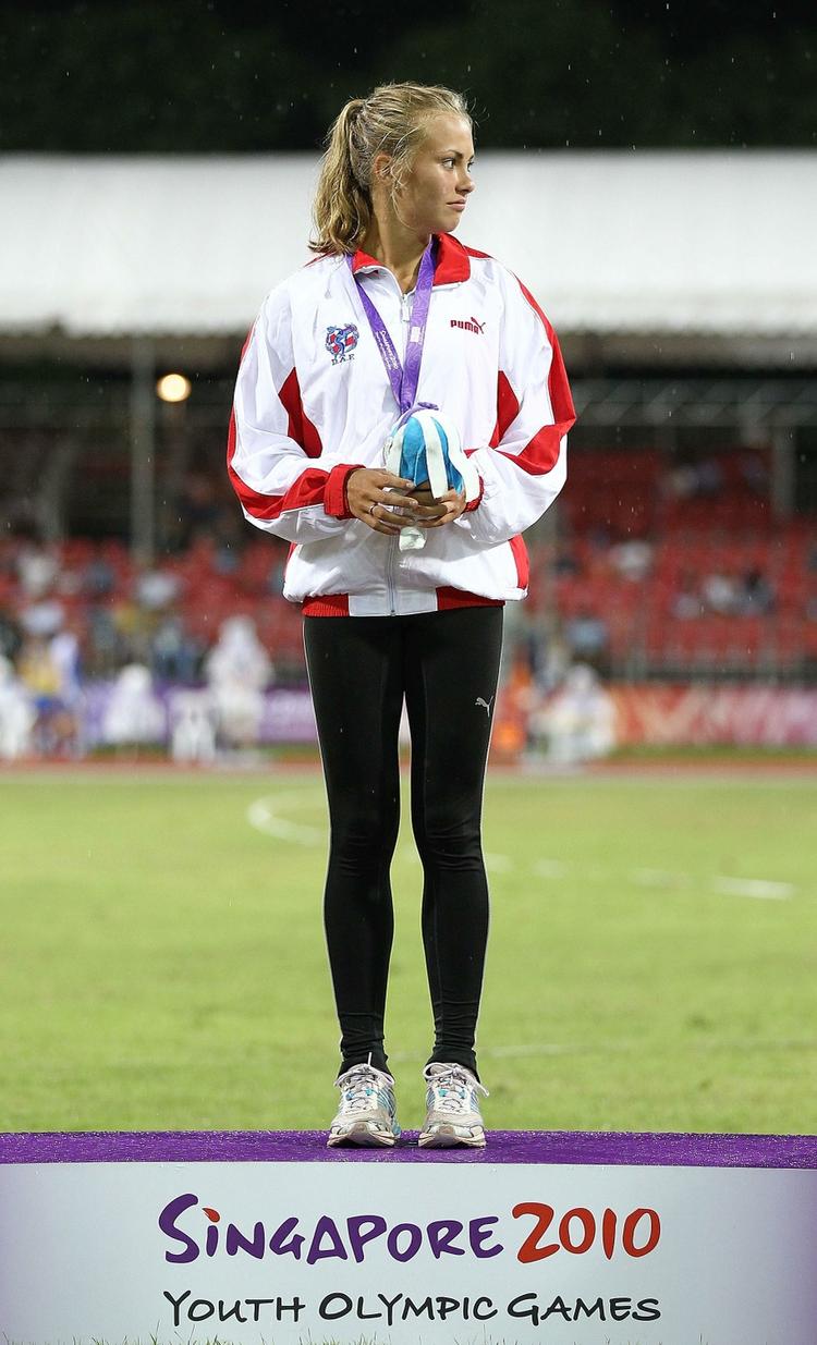 rollemodel. Stina Troest fik en søvmedalje ved Ungdoms-OL i sidste måned i Singapore. Den unge dansker løb 400 meter hæk i tiden 58,88 sekunder. Arkivfoto. 