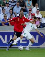 målscorer. Brede Hangeland (tv.) scorede til 1-1 i 2-1-sejren over Island. Arkivfoto. 