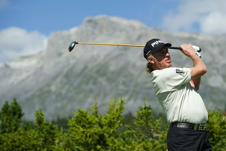 idyllisk. Miguel Angel Jimenez under dagens runde i Schweiz. 