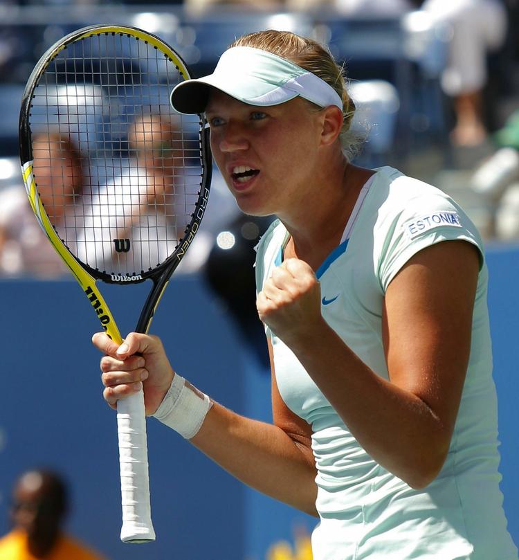 Sejr. Hvis Kaia Kanepi og Caroline Wozniacki fortsætter deres sejrsstimer, mødes de i semifinalen. 