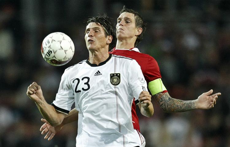 anfører. Daniel Agger bar anførerbindet i kampen mod Tyskland i Parken. Arkivfoto. 