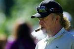 sejrherre. Miguel Angel Jimenez er kendt for hestehalen og cigaren, når han bevæger sig rundt på golfbanerne. 