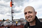 Opsendelse. Raketbygger Kristian von Bengtson er ikke nervøs for at gå tilbage til en fuser. Raketten skal op, siger han fra havnen i Nexø. Her et billede fra før, raketten blev sendt til havs. 