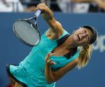 Aaaaaahr. Maria Sjarapova er ikke bare kendt for sit aggressive spil. Hun stønner også højere, end en græsslåmaskine larmer. Det blev målt ved Wimbledon i 2008. (Arkivfoto) 