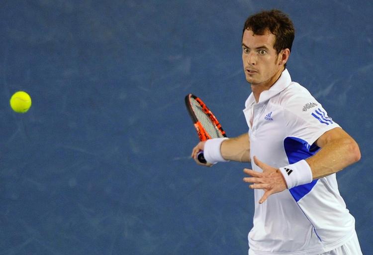 ude. Skotske Andy Murray bærer altid hele Storbritanniens tennisforventninger på sine skuldre. Og det gik igen galt i US Open. Arkivfoto. 