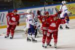 fremgang. Danmark overraskede positivt ved VM i ishockey i maj. Nu vil danskerne selv forsøge sig med at afholde VM. Arkivfoto. 