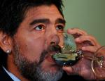 velgørenhed. Diego Maradona vil betale noget tilbage til Napoli, hvor argentineren havde sin storhedstid. Arkivfoto. 