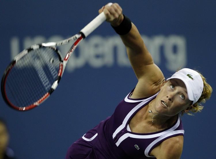 natteroderi. Aldrig tidligere har kvinderne ved US Open spillet til så sent, som da Samantha Stosur fra Australien slog Elena Dementijeva. 