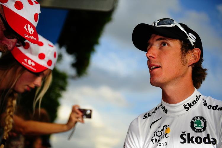 bagud. Vuelta a Espana er ikke blandt topprioriteterne for Andy Schleck, der satte tid til på anden etape. Arkivfoto. 