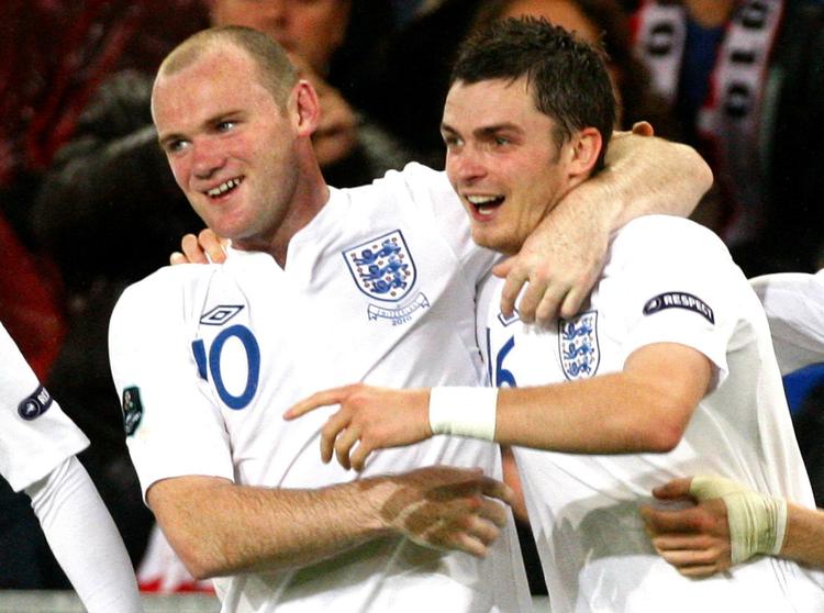 målscorere. 1-0 og 2-0 ved Wayne Rooney og Adam Johnson sendte England på sejrskurs mod Schweiz. 
