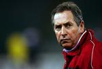 COMEBACK. Efter seks år i det franske fodboldforbund gør Gerard Houllier comeback som træner i Premier League. Arkivfoto. 
