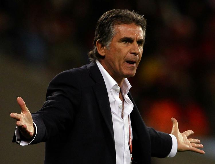 Fyret. Portugals landstræner Carlos Queiroz blev fyret to år før kontraktens udløb. 