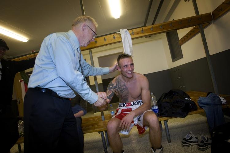 venner. Så tæt var Mogens Palle og Mikkel Kessler tidligere. Men nu er der kold luft mellem de to. Arkivfoto. 