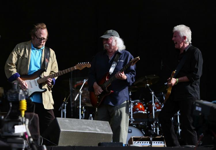 Legender. Medlemmerne fra den legendariske gruppe Crosby, Stills &amp; Nash udgiver nu et nyt album, godt 40 år efter deres første. 
