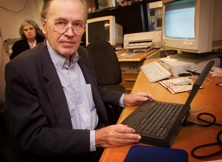 Larsen. Bent Larsen på foto fra 2000. 