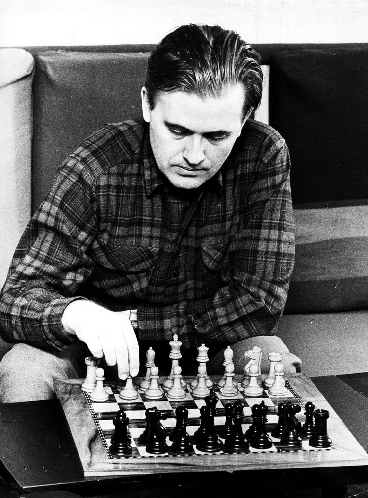 Bent Larsen. Mesterspilleren,  som danskerne lærte ham at kende.  Her er han fotograferet i 1983. Arkivfoto: Busser 