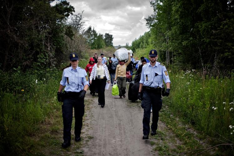 nødløsning. Mange af de romaer, som i øjeblikket kommer til bl.a. Danmark, kommer fra fattige EU-lande som Bulgarien og Rumænien. 