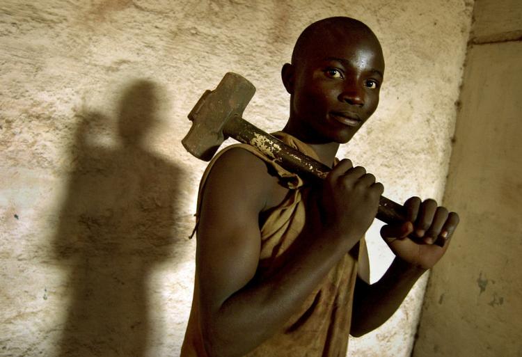Afkast. Afrika synes for første gang i lang tid at yde et afkast, der afspejler den større risiko, der er ved investeringer på kontinentet, viser nye beregninger fra konsulentfirmaet McKinsey. Og EU og USA er fortsat de største investorer. 