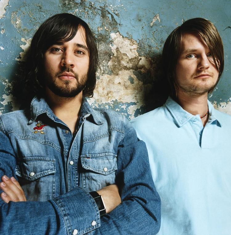 Albummet. 'The Inevitable End' er stærkest i mindre, stramme forløb. Derfor giver det på sin vis god mening at duoen dropper albumformatet. 