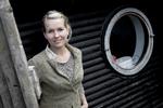 Først nu er Signe Svendsen klar med sin solistdebut. Muligvis fordi det først er i 2010, hun føler sig sikker på sin egen sti. 