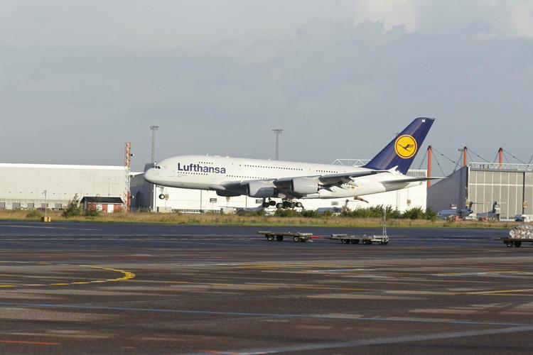 Verdens største passagerfly er landet i kastrup Lufthavn til morgen. 