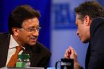 Comeback. Pervez Musharraf - der her ses under optræden i det amerikanske tv-show The Daily Show - er på vej tilbage i rampelyset. 
