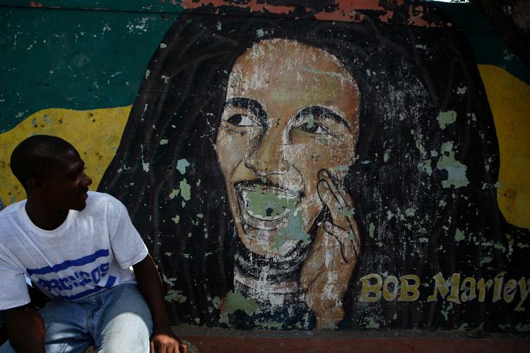 Reggaeikon. Bob Marleys familie har tabt rettighederne til mange ikonets sange. Universal Music Group sidder nu på fem af sangerens albums. 
