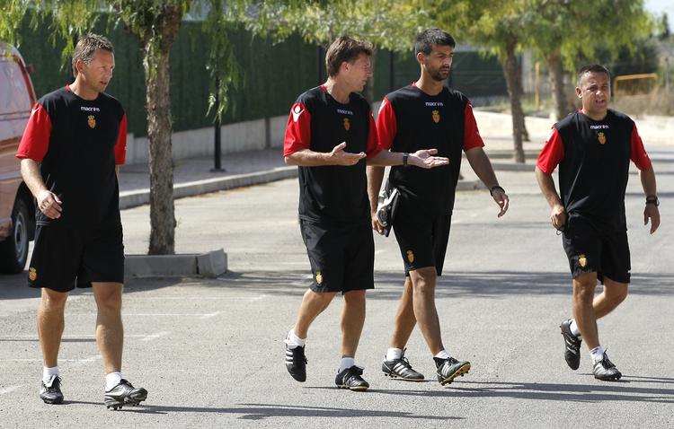 scout. Erik Larsen (tv) arbejder som talentspotter hos Mallorca med cheftræner Michael Laudrup. Arkivfoto. 