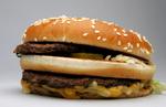 »Vi er overhovedet ikke i tvivl om, at det er vildledende at kalde et smelteostprodukt med eksempelvis emulgatorer, mælkepulver, farve, syreregulerende midler for cheddar-ost«, fastslår Fødevarestyrelsen. 