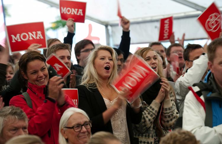 slutspurt. Mona Sahlin og den rødgrønne opposition haler ind på den borgerlige regeringsalliance, viser ny meningsmåling. 