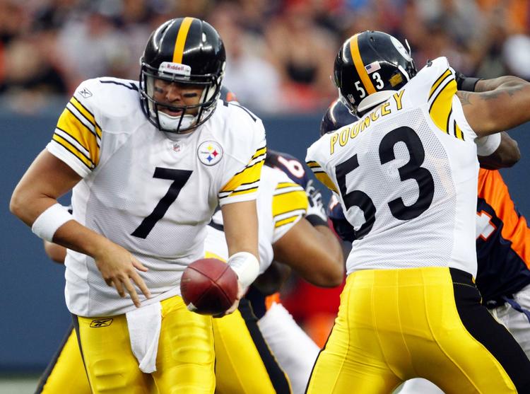 voldtægtssag. Ben Roethlisberger (7) fra Pittsburgh Steelers er udelukket fra de første kampe i NFL efter en sag, hvor spilleren var mistænkt for at have deltaget i voldtægt af en 20-årig kvinde. Arkivfoto. 