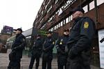 Løn. Politibetjente, gymnasielærere og andre statsansatte vil selv forhandle deres løn. 