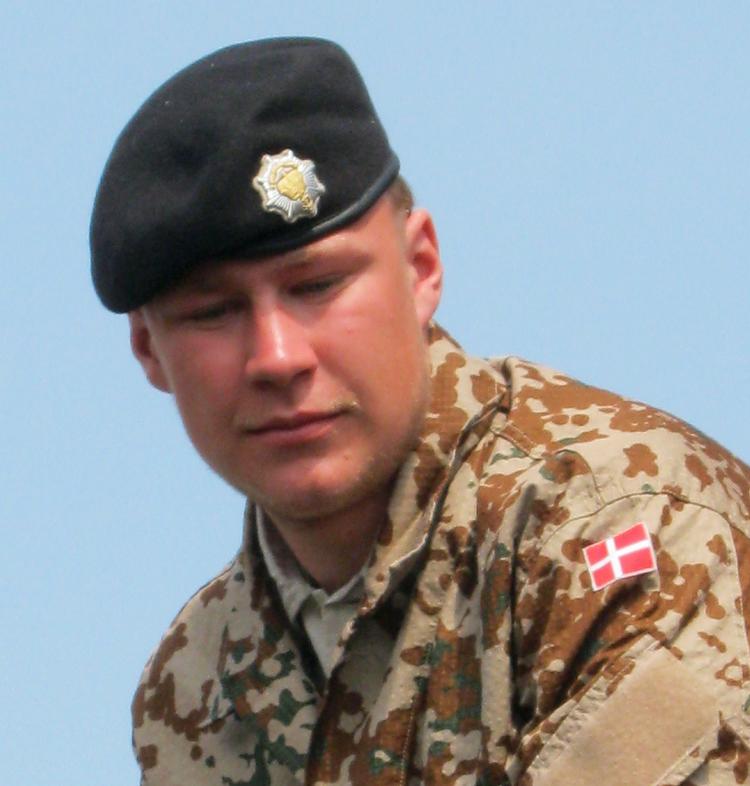 Krigsoffer. Den 21-årige konstabel Simon Mundt Jørgensen fra Den Kongelige Livgarde blev i dag dræbt i Afghanistan. 