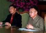 forfremmet. Nordkoreas leder, Kim Jong Il (t.h.), har forfremmet Kang Sok Ju (t.v.) til vicepremierminister. 