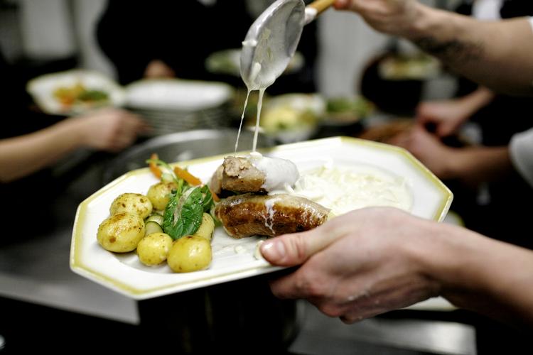 Om medisterpølsen er sund kan diskuteres, men kål, rugbrød og sild er gamle maddyder, som danskerne skal holde fast i, viser den nyeste forskning i nordisk mad. 