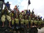 PATRULJE. Al Shabaab-krigere på patrulje i Somalias hovedstad. 