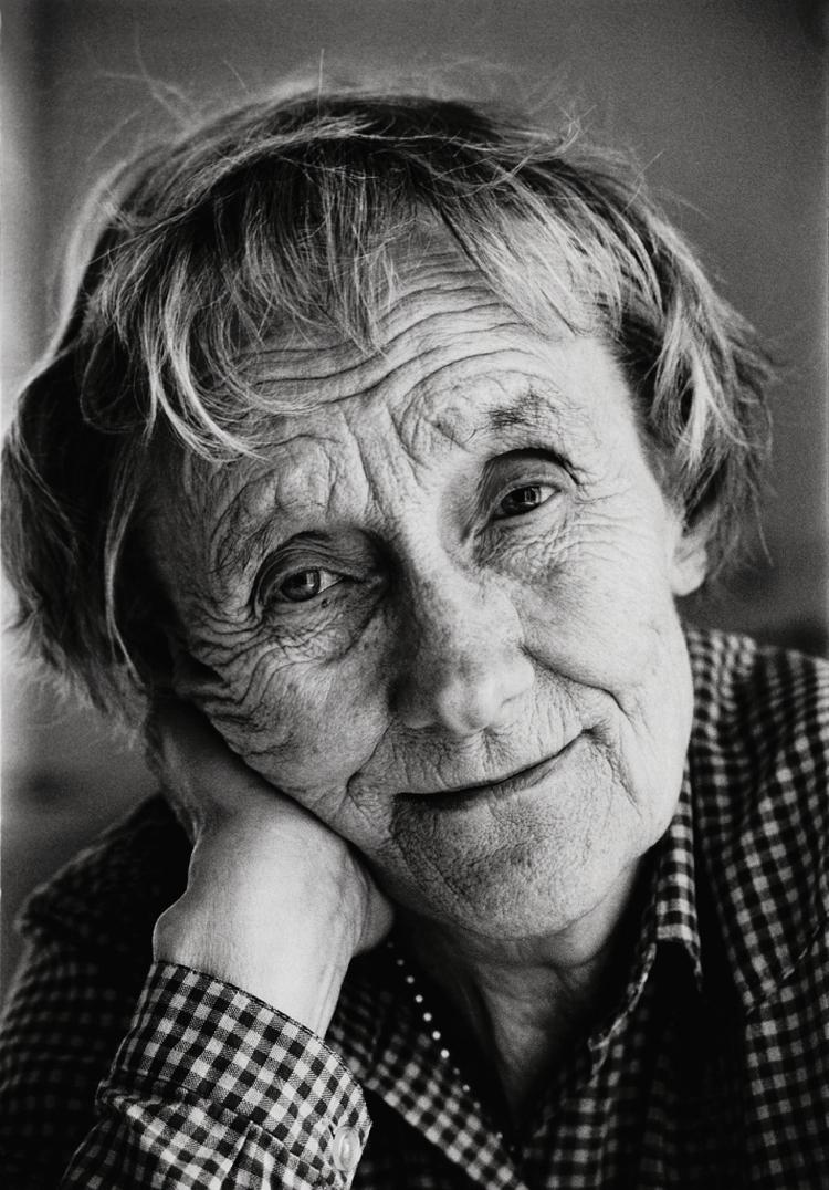 Nyoversættelse. Astrid Lindgrens (billedet) historie "Der er ingen røvere i skoven" genudgives nu i en nyoversat udgave. 