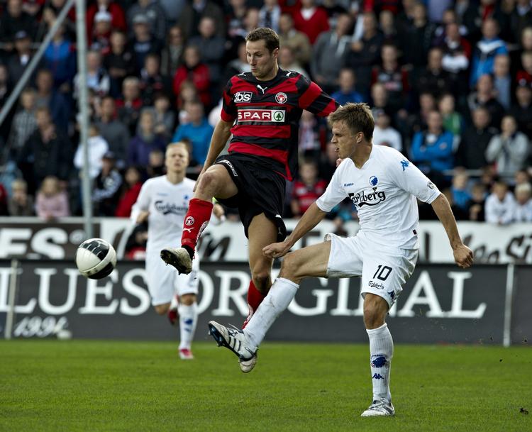 klasseforskel. FC Midtjylland formåede aldrig at presse FCK i topkampen i Herning. 