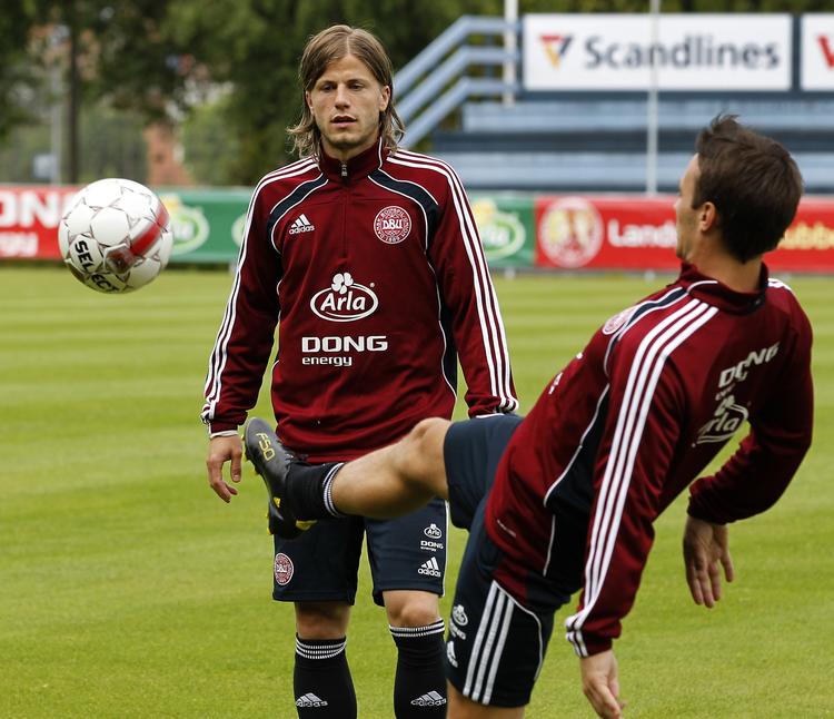 målscorer. Lasse Schøne (tv) under træning med landsholdet. Arkivfoto. 