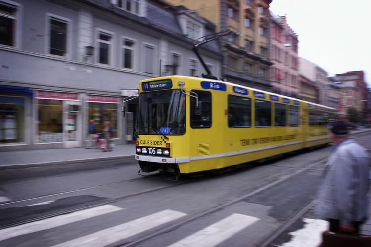 skrot. Oslos nye sporvogne skrottes, fordi de er for tunge og dårlige. 