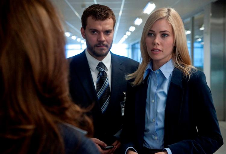 Borgen. Pilou Asbæk og Birgitte Hjort spiller to af de bærende roller i DR's nye dramaserie. Pr-foto. 