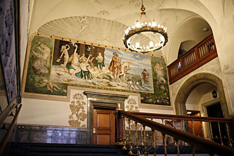 Rådhuset skal bruges af flere borgere, og derfor skal lokalerne nu lejes ud til kulturarrangementer. 