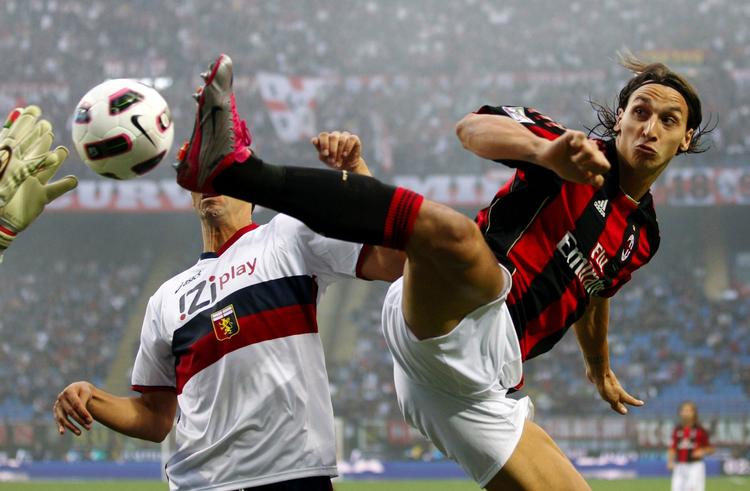 elegant. Zlatan Ibrahimovic har tidligere været en habil taekwondo-udøver, og svenskeren har ført styrken og fleksibiliteten fra den sport med sig over i fodbold. Arkivfoto. 