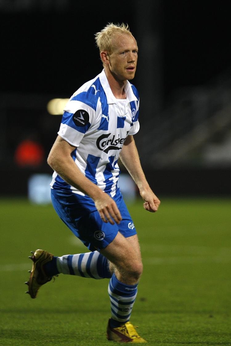 måltyv. Mange superligahold har svært ved at dæmme op for Hans-Henrik Andreasens kloge løb og gode placeringsevne, der har gjort midtbanespilleren til topscorer. 